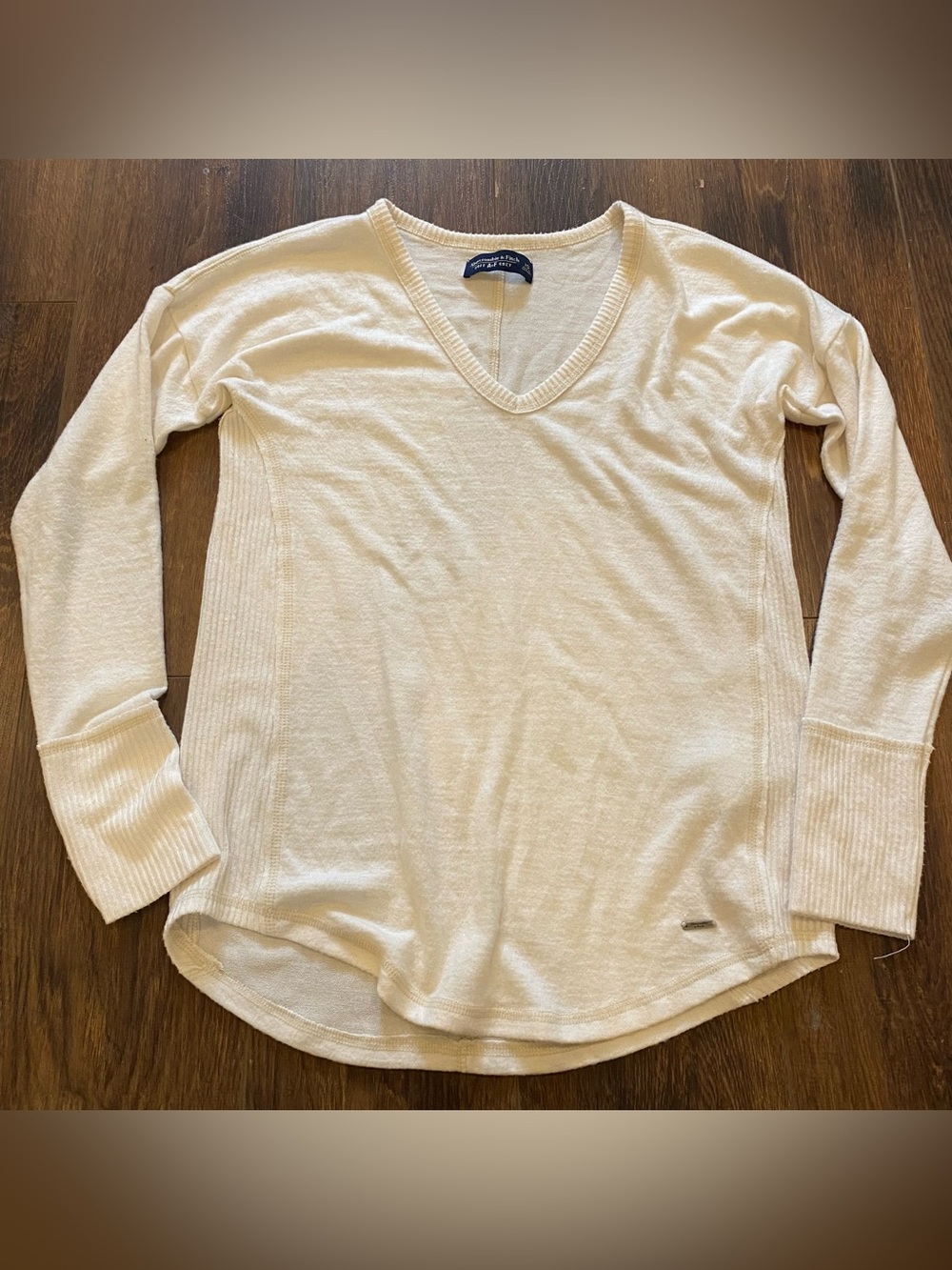 Abercrombie & Fitch soft cozy white long sleeve top XS